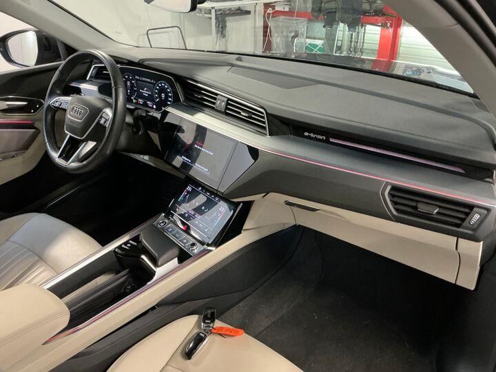 Sportback 55 E-tron Prestige Quattro 408HK 5d Aut. image1