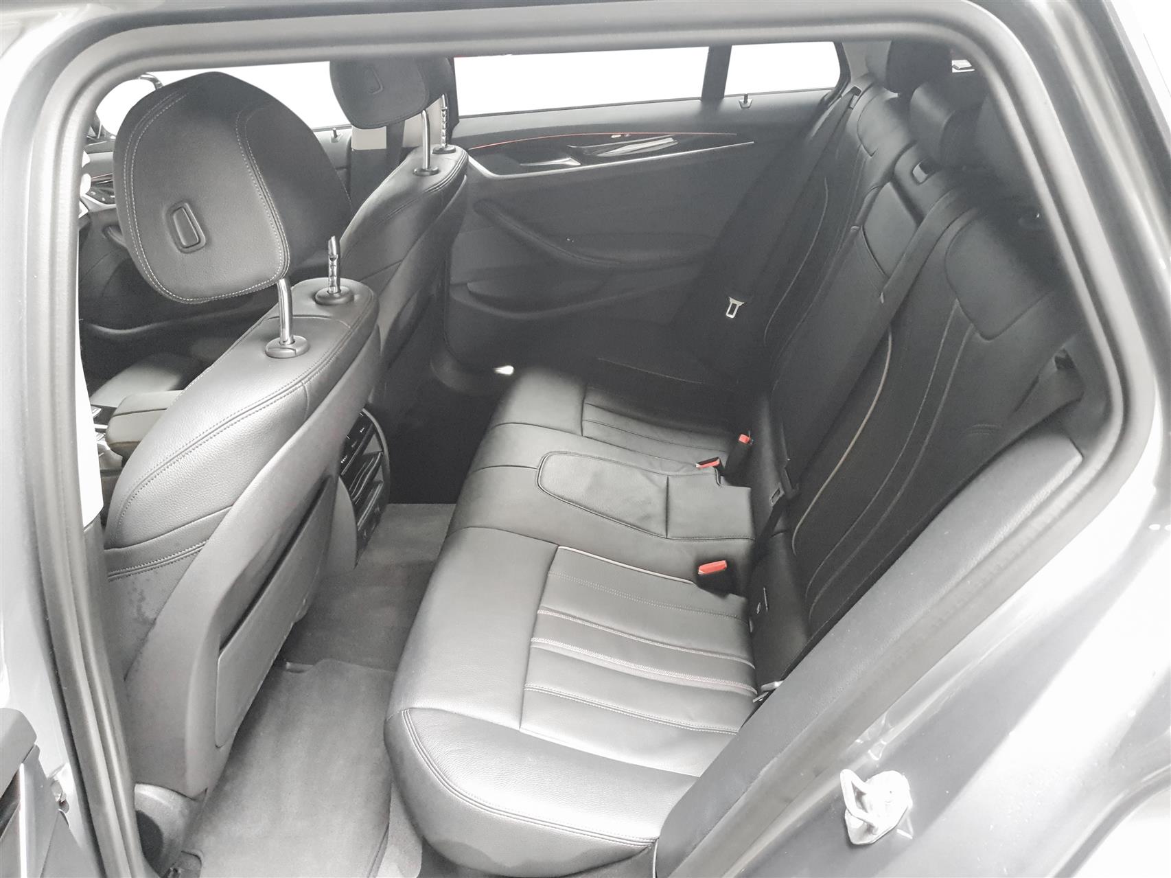 Touring 2,0 D Steptronic 190HK Stc 8g Aut. image4