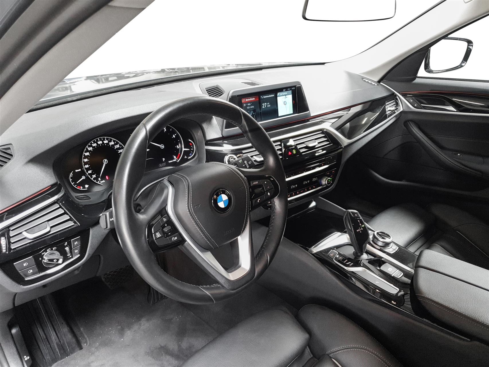Touring 2,0 D Steptronic 190HK Stc 8g Aut. image9