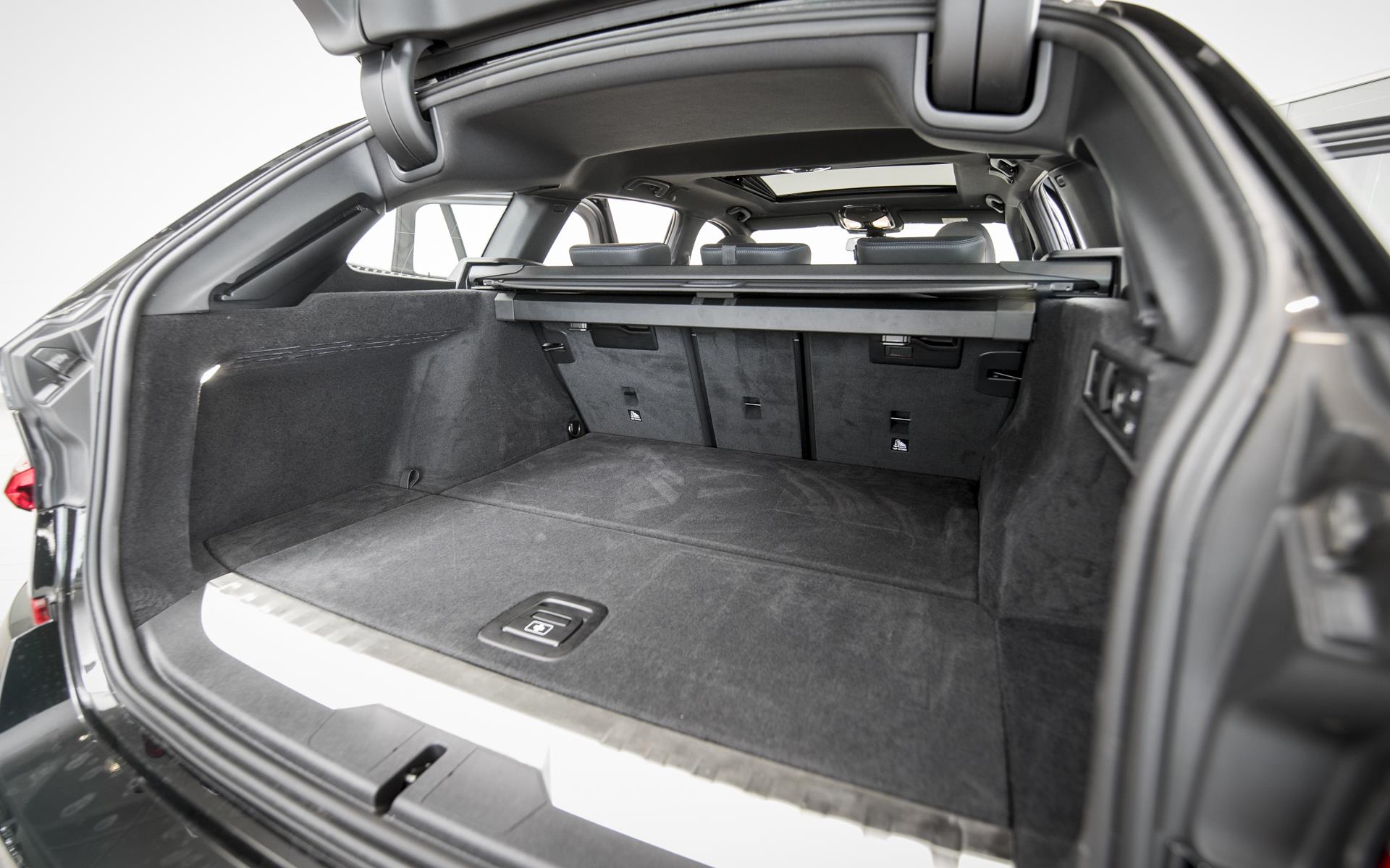 Touring 2,0 Plugin-hybrid M-Sport Steptronic 292HK Stc 8g Aut. image16