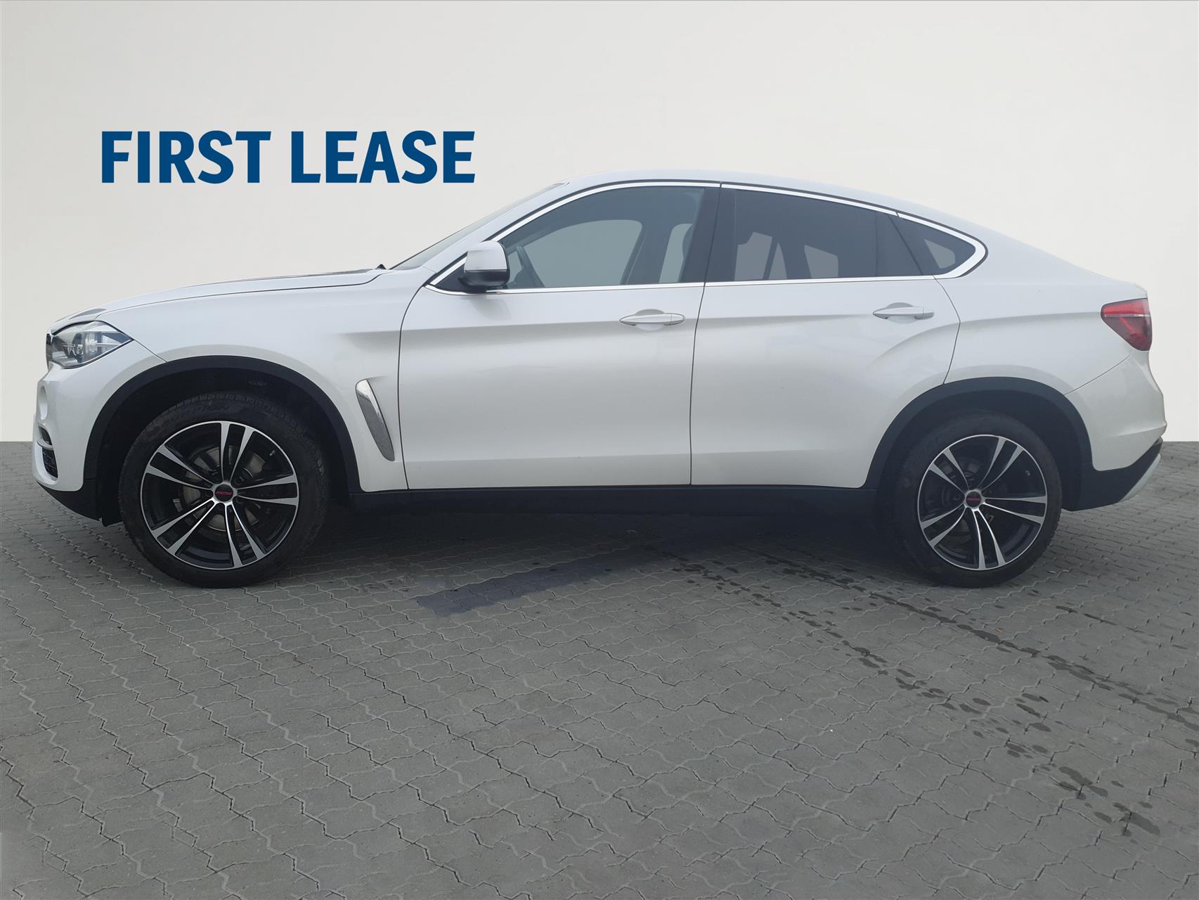 30D 3,0 D XDrive 258HK 5d 8g Aut. image1