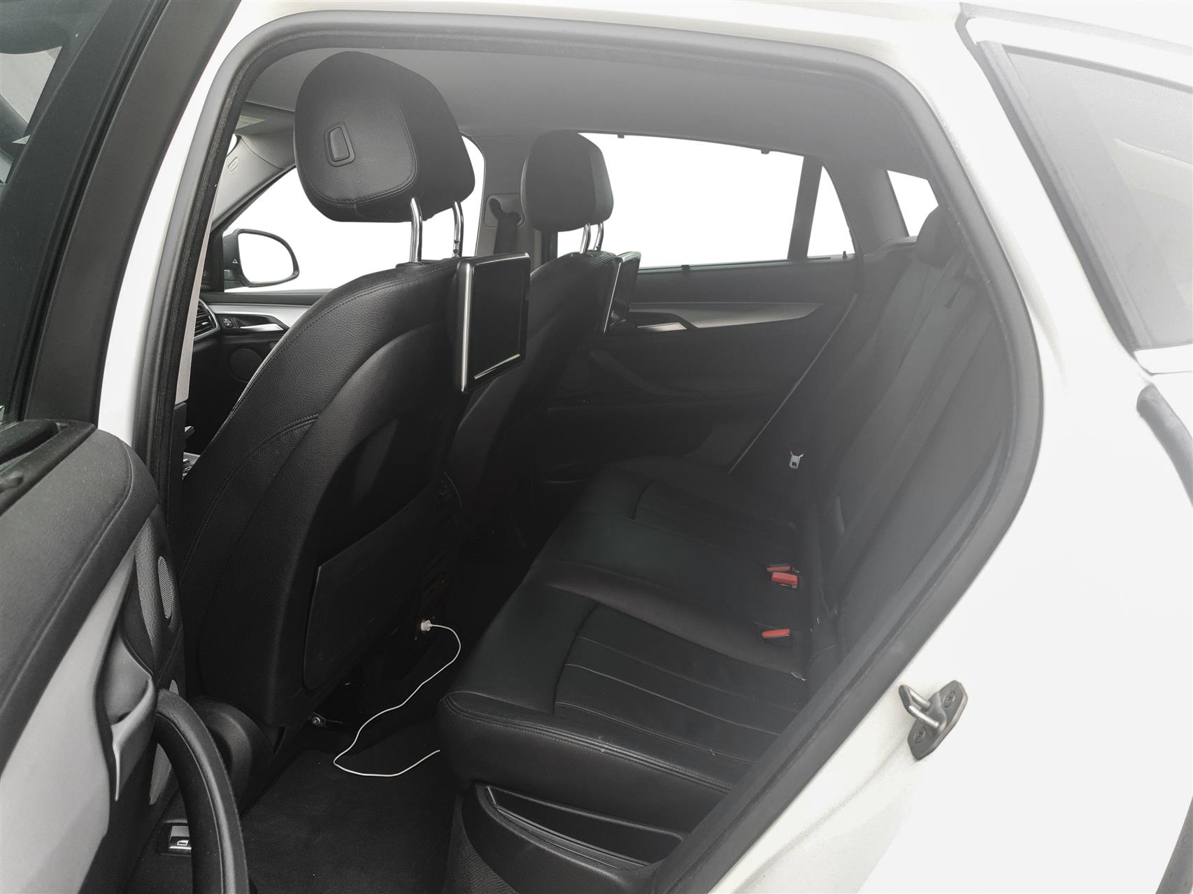 30D 3,0 D XDrive 258HK 5d 8g Aut. image4
