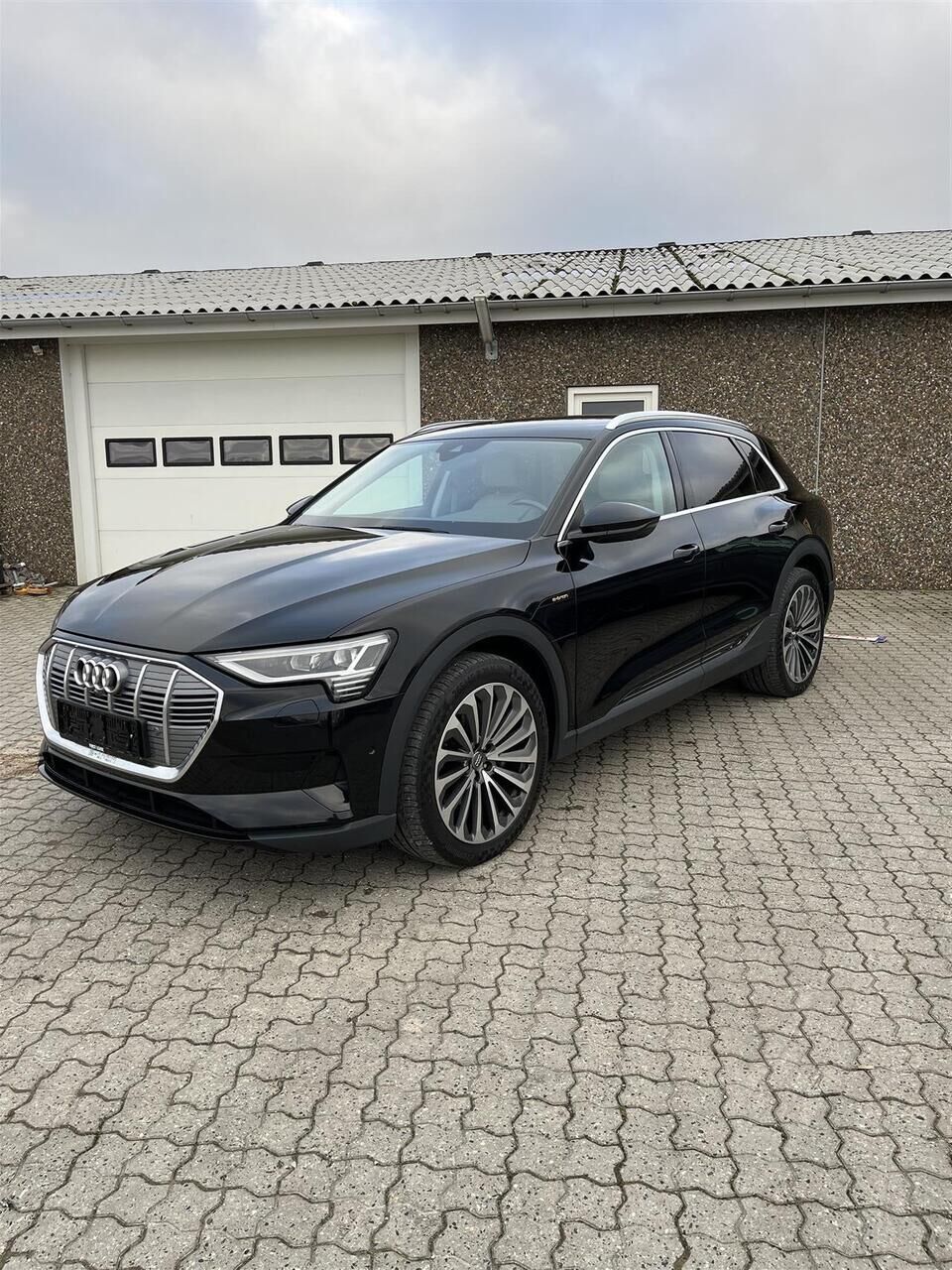 50 Prestige Quattro 313HK 5d Aut. image0